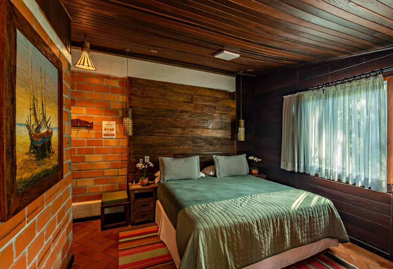 Grajagan Surf Resort Ilha do Mel Værelse billede