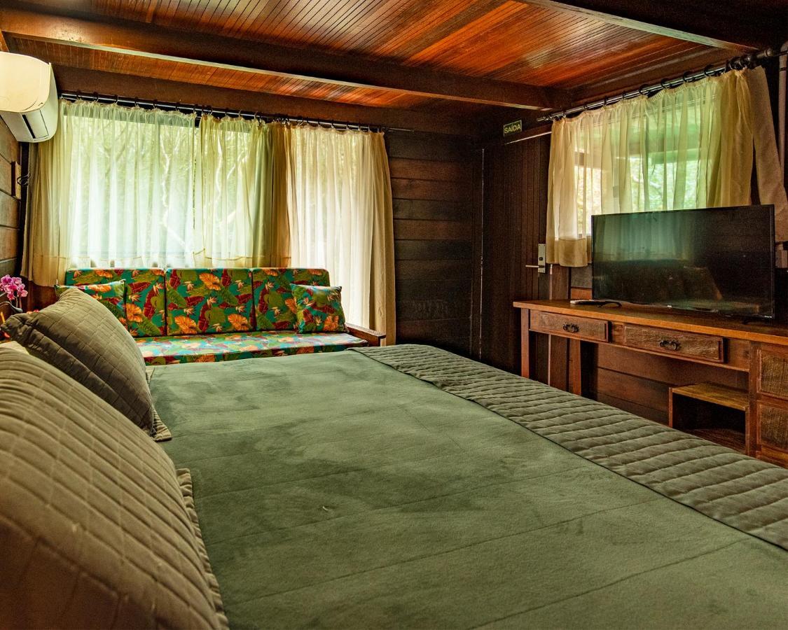 Grajagan Surf Resort Ilha do Mel Værelse billede