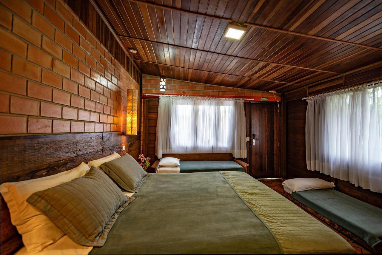 Grajagan Surf Resort Ilha do Mel Værelse billede