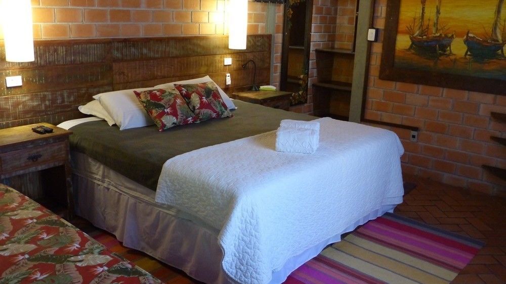 Grajagan Surf Resort Ilha do Mel Eksteriør billede