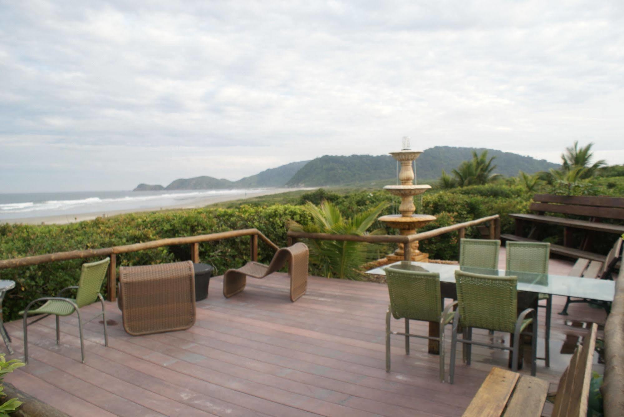 Grajagan Surf Resort Ilha do Mel Eksteriør billede